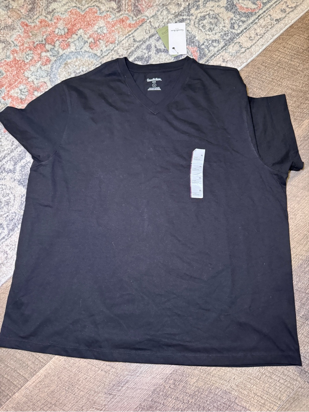 Goodfellow & Co Men’s Black V-Neck Shirt NWT